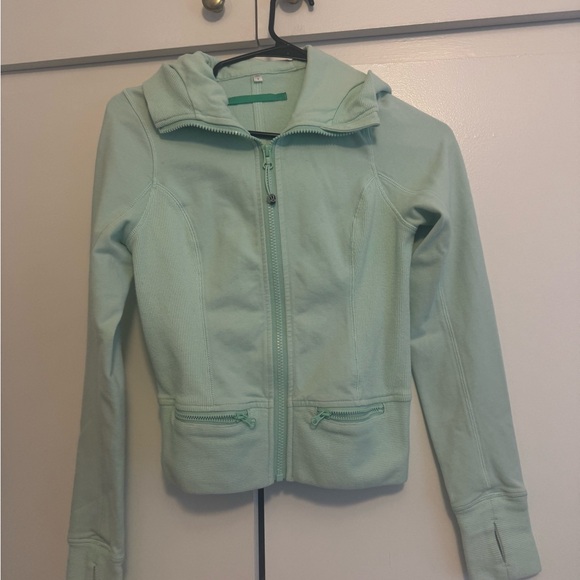 lululemon athletica Jackets & Blazers - Lululemon cropped zip-up jacket in mint green
